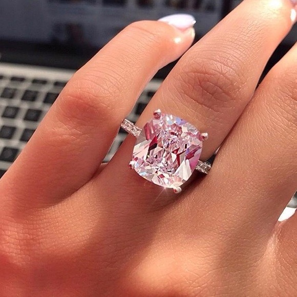 ¥NEW 8 CT WHITE SAPPHIRE SOLITAIRE ENGAGEMENT RING - Picture 2 of 5